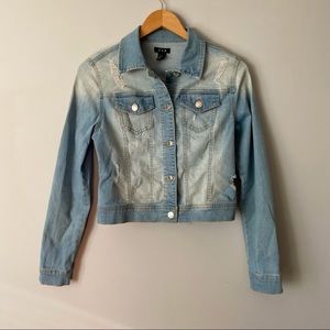 U2B light wash distressed denim jean jacket - S